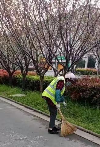 文明祭祀，做好环卫保障