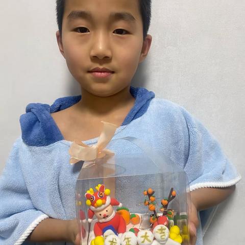 小小画笔，龙年生威！