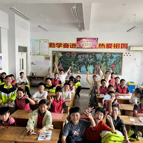 兰陵县第七小学六年级三班暑假阅读活动