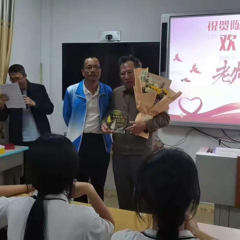 “灯塔指引航舵，曙光洒向船帆” ——记集团化办学下的莺歌海中学