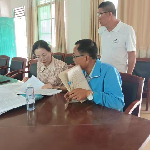 教育视导，提升教管 ——记莺歌海中学迎接县教育局研训学校视导工作