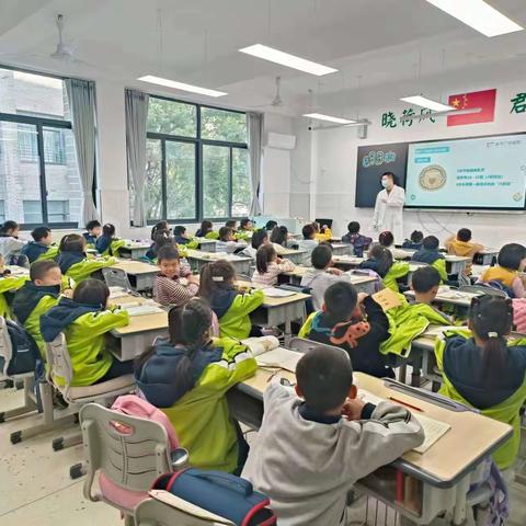 关爱牙齿健康——恩江小学三7班家长进课堂口腔科普实践活动