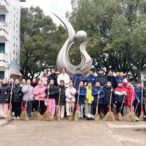 “寒风砺意志，劳动塑品格” 武阳中学七(2)班校园新春除旧实践活动记录