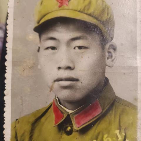 聆听英雄故事 传承红色记忆