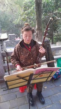 襄阳市老年大学二胡一年级（1）班第二课堂