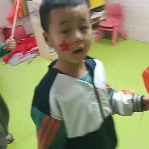 乐乐幼儿园大班小朋友庆双节