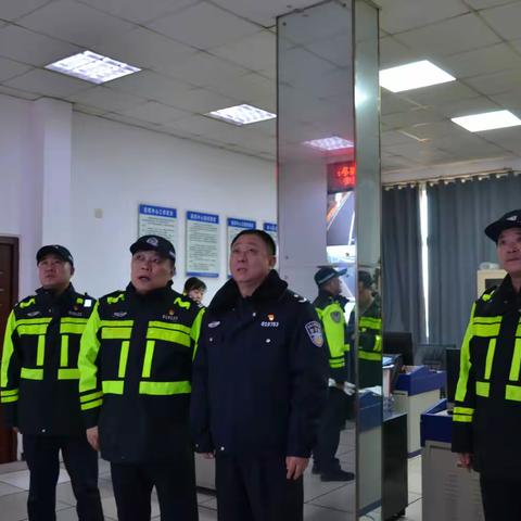 张慧勇副局长督导检查 开封高速交警春运返程交通安保工作