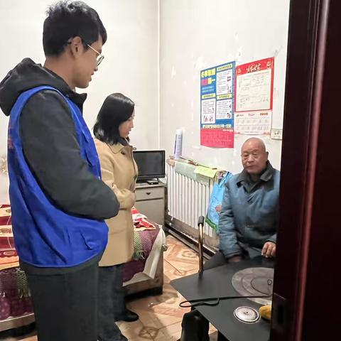 我是双岗村第二网格员李宁，工作中，深入群众之中，倾听群众意见，了解群众疾苦，尽力为群众排忧解难，切实做好服务群众、组织群众、宣传群众的有关工作。