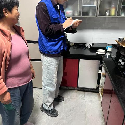 双岗村第二网格员李宁