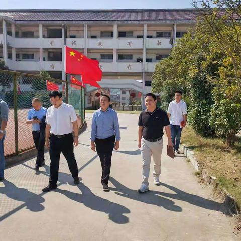 严控食品安全，守护孩子健康——袁州区洪塘中学迎接食堂食品安全工作检查