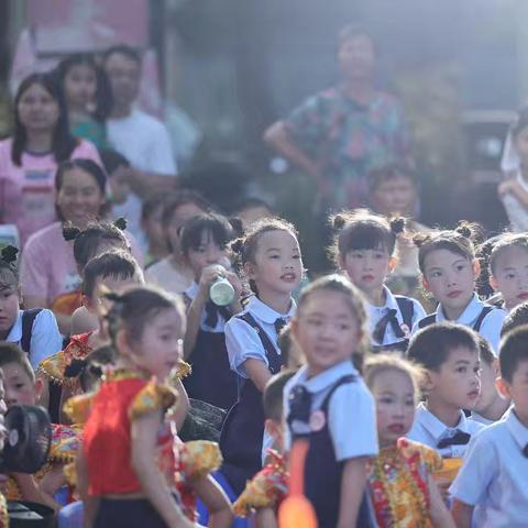 浩睿幼儿园《星光熠熠、童梦飞扬》晚会