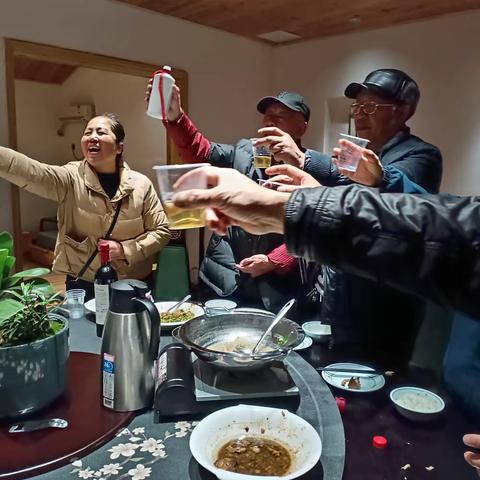 祝罗新华美女生日快乐！永年轻漂亮！