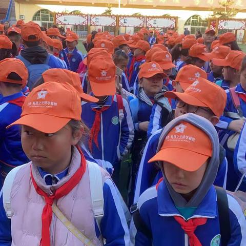 《南泥湾里忆峥嵘，延安圣地启新程》——四年级三班研学之旅