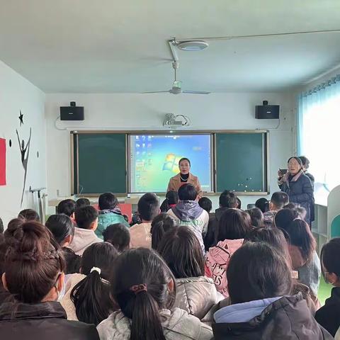 “大力弘扬宪法精神，建设社会主义法治文化”县司法局律师到辛兴镇刘庄小学开展宪法知识讲座活动
