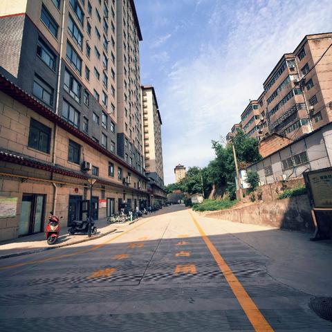 暑月躬行守安居，倾心呵护万家宁——城鑫物业公司永乐城市广场项目部