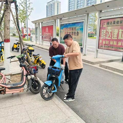 创建全国文明城市日复一日爱护环境