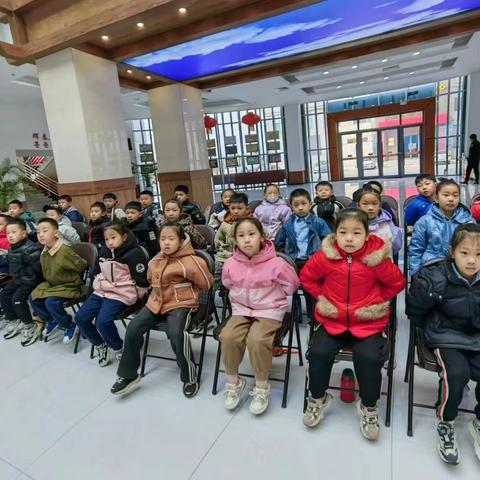 铸牢中华民族共同体意识——一年一班青少年活动中心实践活动