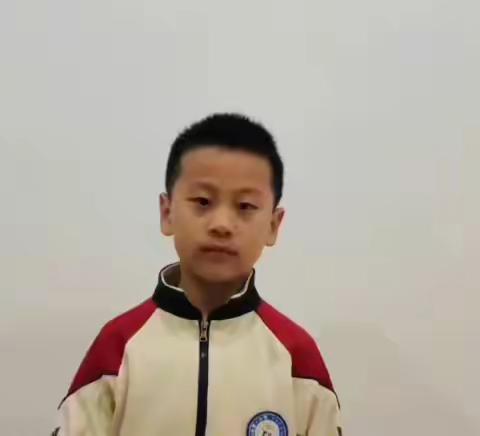 遇见《昆虫记》，开启探秘之旅 ——珲春一小一年一班“共读《昆虫记》”读书交流分享活动