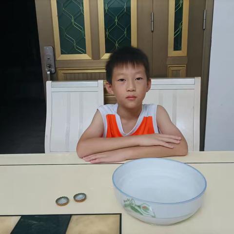 会漂在水面的瓶盖——邹若桥