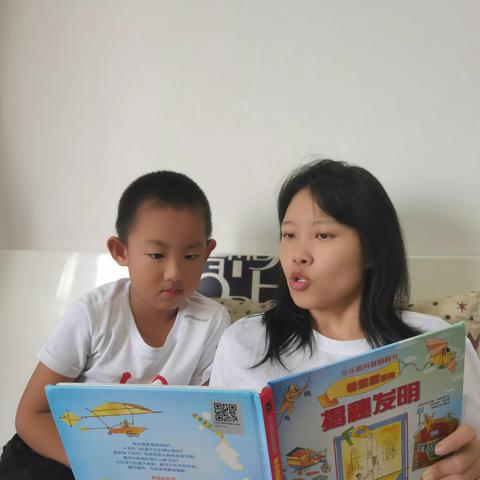 书香沁润心田，阅读伴我成长