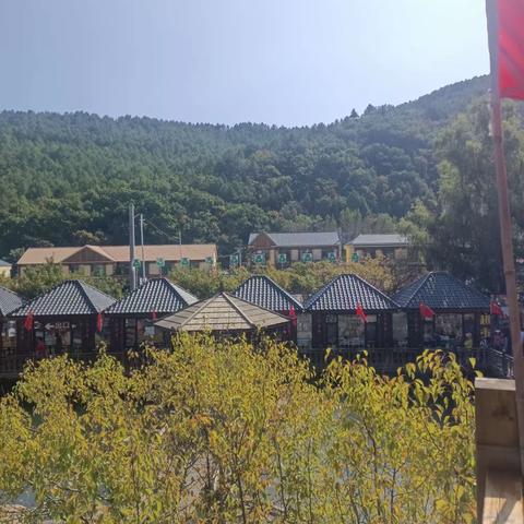 国庆假期结束，供销环境的环卫工作仍再继续