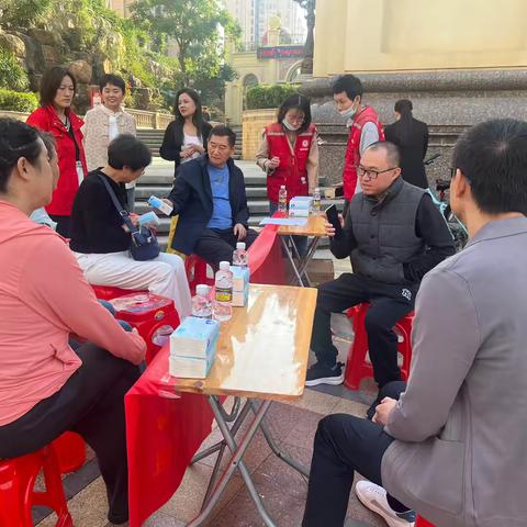 澄迈律所联合党支部开展“法律有温度 公益解民忧”公益法律咨询活动