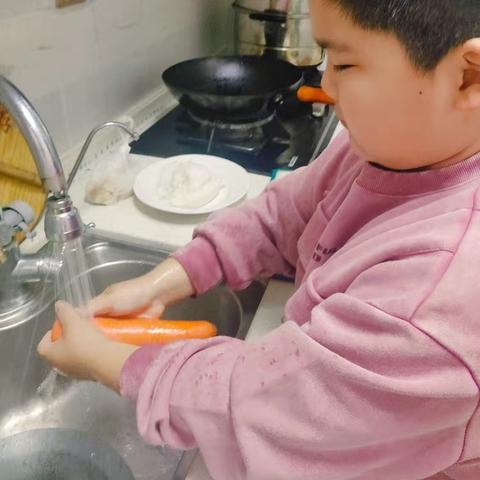 重阳节的蛋炒饭 ﻿ 双语学校——三年级十一班邓奕鸣