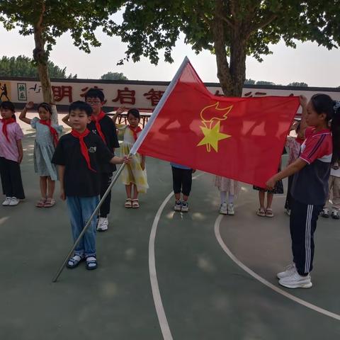 明官店中心小学生一年级入队仪式