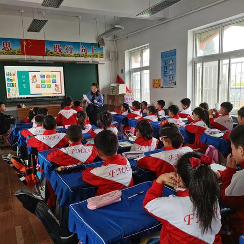 凤鸣小学 三（10）班家长进课堂—— 法律讲座《哪吒与法》