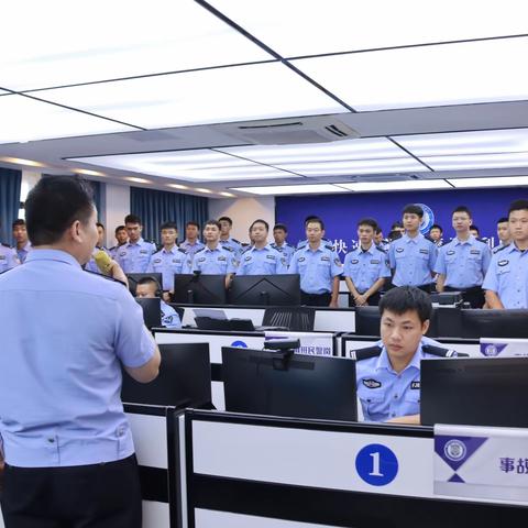 海口市公安局交警支队组织市局新招民警召开“主题教育”学习会