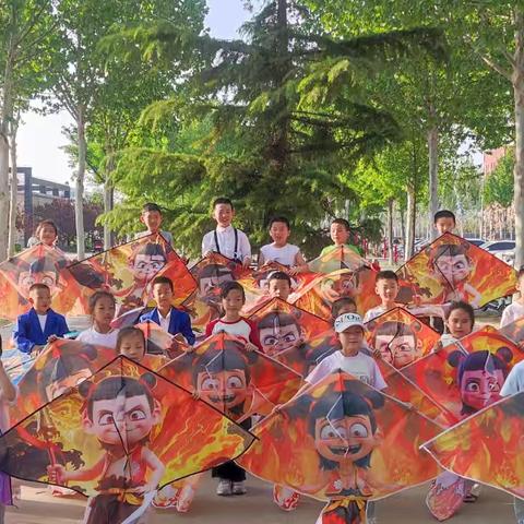 我和春天有个约会 忙趁东风放纸鸢