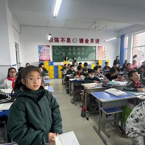 阳光学海书声琅琅，晨读学子风采绽放——清河路小学四三班晨读展示活动。