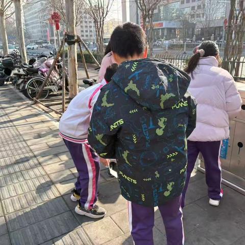 劳动践初心，文明伴成长 ﻿——裕华西路小学小太阳中队第二小队志愿服务活动纪实