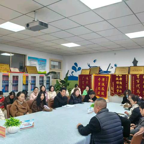 演练筑防线 安全伴“童”行——秦安县第一小学教育集团（总校）开展防震减灾安全演练活动