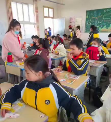 走进极地世界，探索大自然奥秘——新集小学六（1）研学旅实践活动