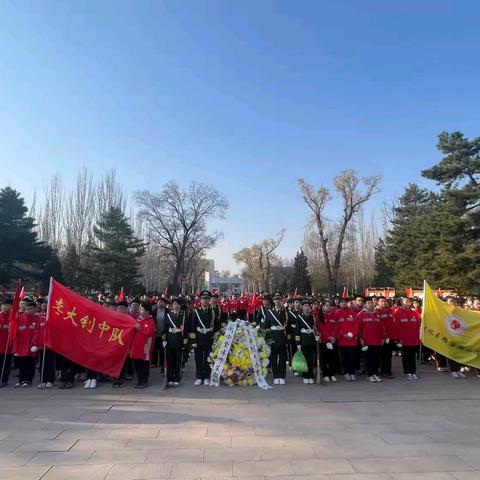 宣化区阁西街小学“童心寄思 浩气长存 致敬英烈 赓续血脉” 清明祭扫烈士墓活动
