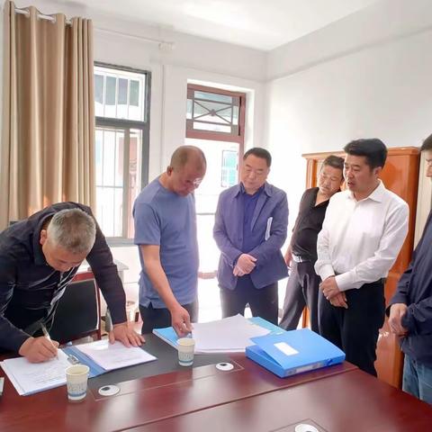 刘学智深入县粮食储备库检查粮食安全工作