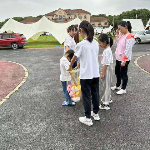 七（27）班 施家玥：充满诗意的假期活动之旅" 🌟