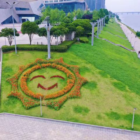 这片长沙“海边”的花世界🌸
