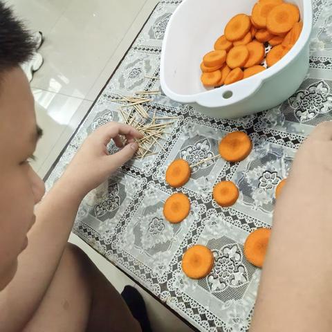 胡萝卜高塔作业