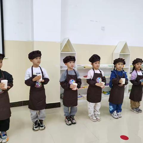 乙巳蛇年 巳巳如意——屯昌县屯城镇中心幼儿园2025年三八妇女节活动