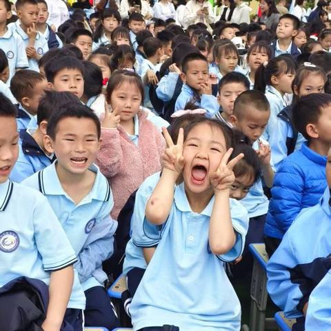 一年级5班期末总结简报