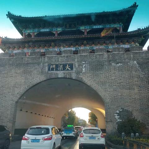 [走遍中国]李记者穿越古都开封看初冬汴梁城[2025年11月]