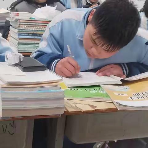 营造专注学习氛围的实用方法——第三期8.11班书香活动