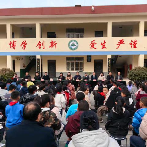 诗道终南 心意长安 唐诗文化进校园 ——市政协驻村工作队组织书法进校园主题活动