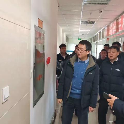 以上率下 上下联动—集团公司副总经理张瑞强带队开展消防安全检查