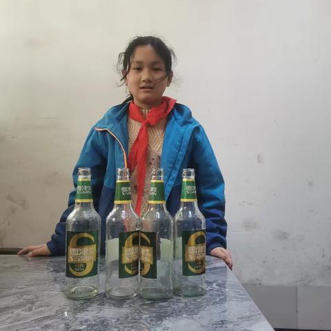 横峰一小四（5）班邓悦涵科学实验—瓶子音乐