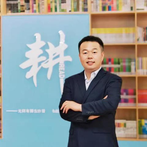 以音乐活动为载体 奏响学校和谐乐章