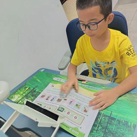 书香浸润校园——小2313班阅读实践剪影