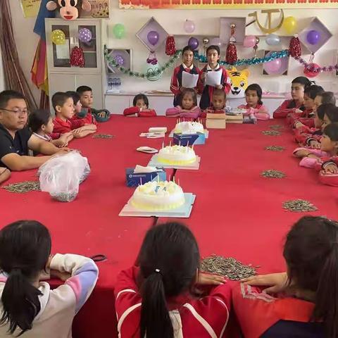 播撒爱心，灌溉花朵——策勒县第三小学举办学生爱心生日会